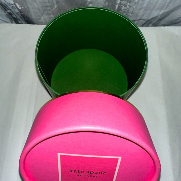 New KATE SPADE ♠️ Colorful Round Gift Box - Picture 3 of 3